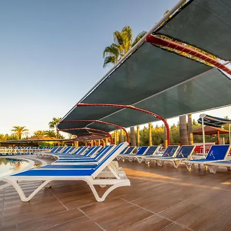 J'adore Deluxe & Ultra Hotell Side