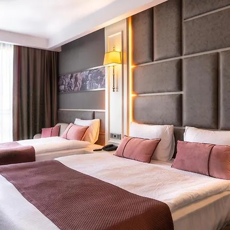 J'adore Deluxe & Ultra Hotel