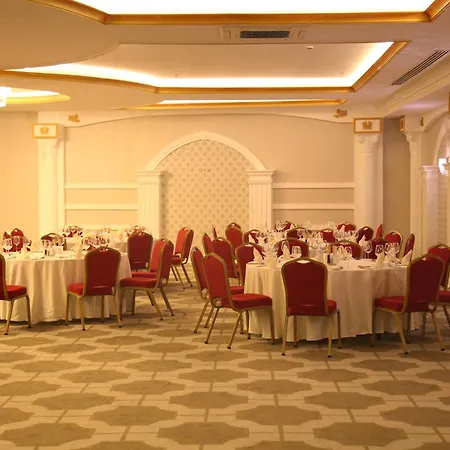 J'adore Deluxe & Ultra Hotel Side