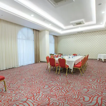 J'adore Deluxe & Ultra Hotel Side