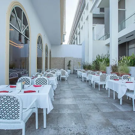 Hotel J'adore Deluxe & Ultra 5*