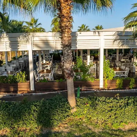 Hotel J'adore Deluxe & Ultra Sidé