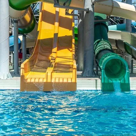 J'adore Deluxe & Ultra Hotel