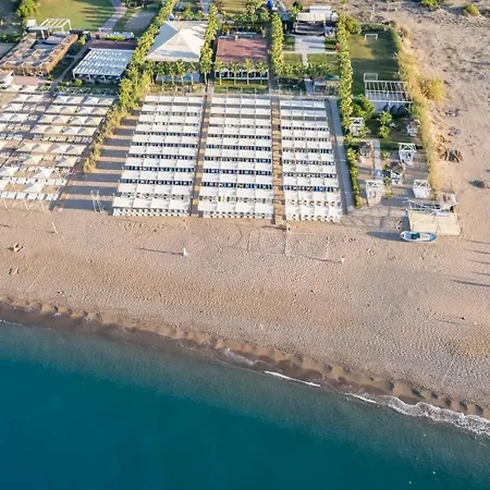 J'adore Deluxe & Ultra Hotel