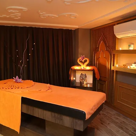 J'adore Deluxe & Ultra 5* Side