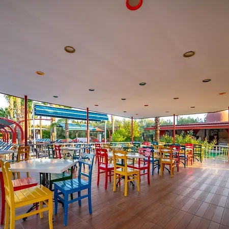 Otel J'adore Deluxe & Ultra 5*